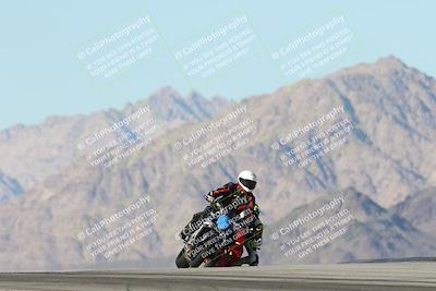 media/Dec-01-2025-Moto Forza (Mon) [[2daa91e15f]]/3-Beginner Group/Session 4 Turn 9/